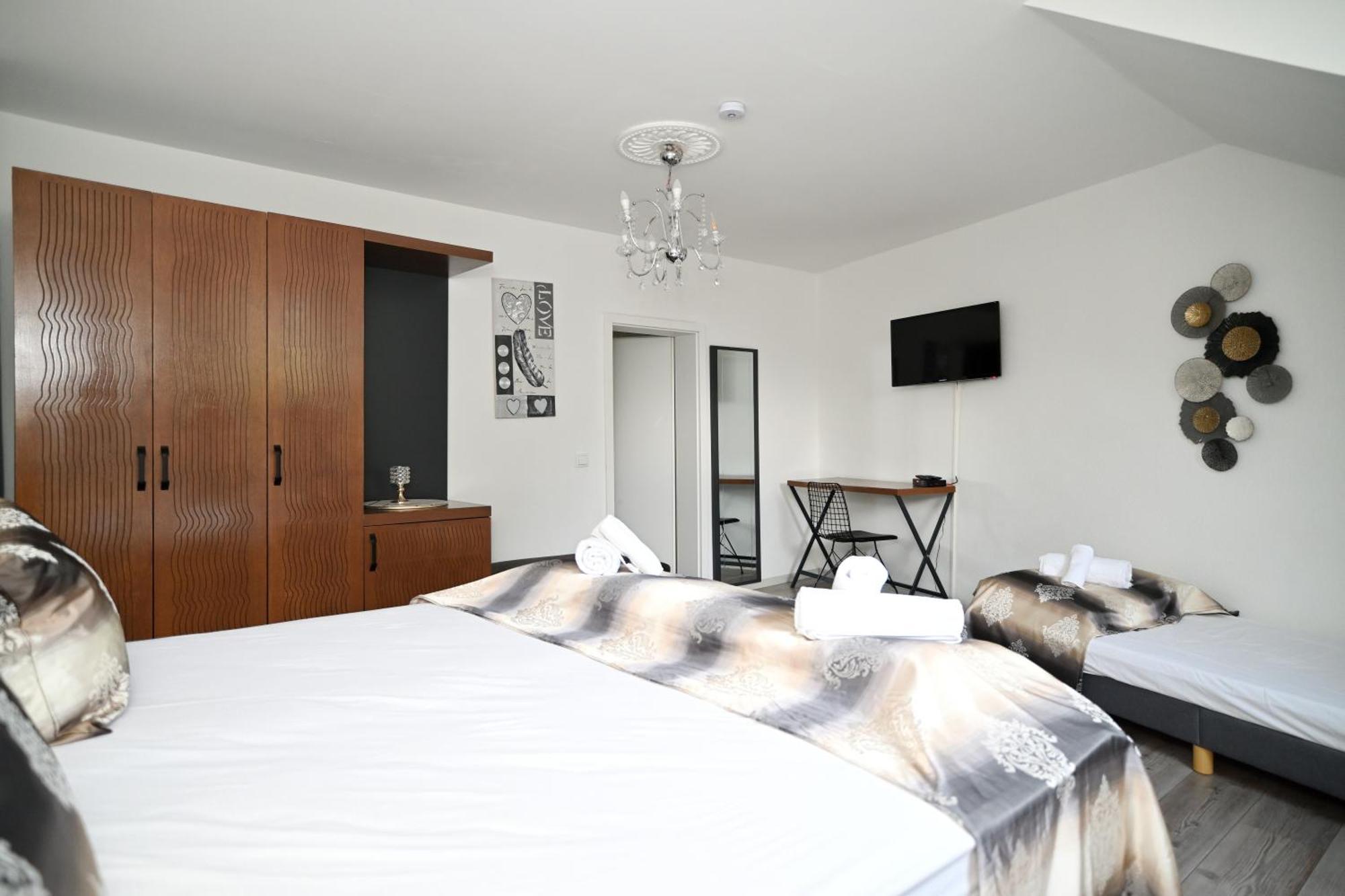 Ferienwohnung&Aparts By Kispet Group Hotels In Oberhausen Oberhausen  Extérieur photo